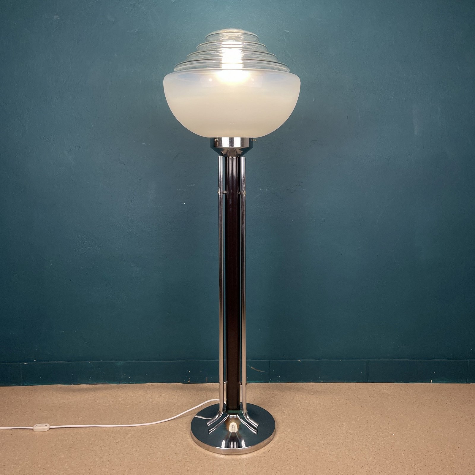 Mid-century white murano floor lamp by Mazzega Italy 1970s Design Space Age Vintage italian lighting